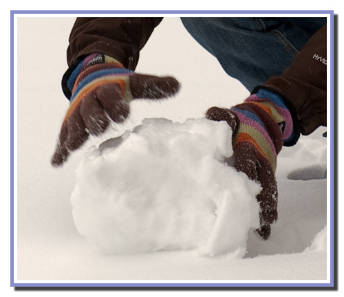 Anfänge eines Schneemanns
